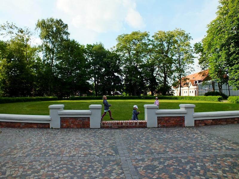 Dom Pracy Tworczej Hotel Goluchow Exterior photo